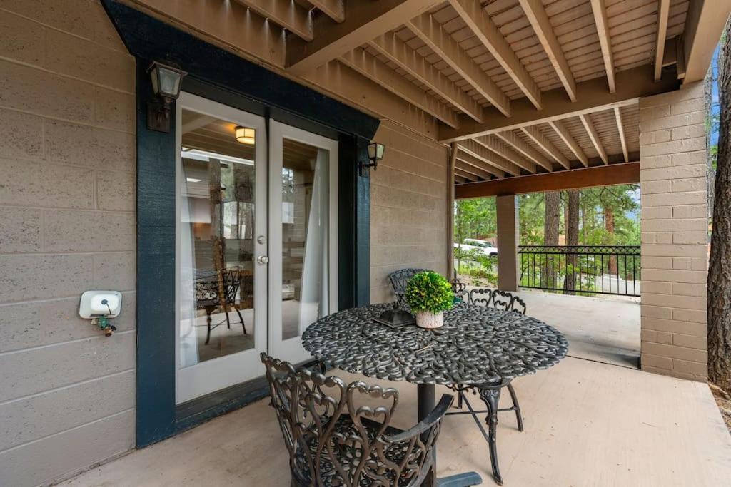 Luxury Cabin Oasis Getaway Heart Of Munds Park Exterior foto